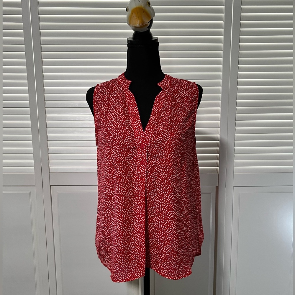 Red, sleeveless top